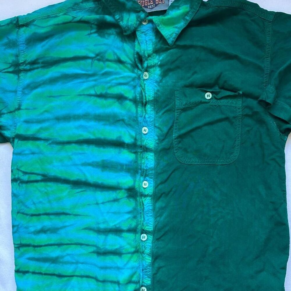 Bugle Boy vintage 80's button down short sleeve blue green shirt Medium